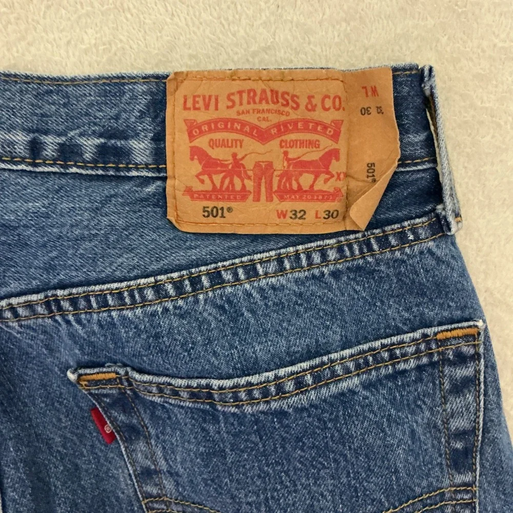 Levis 501 Original Fit Jeans Mens W32 L30 (L29.5) Blue Straight Leg Button Fly